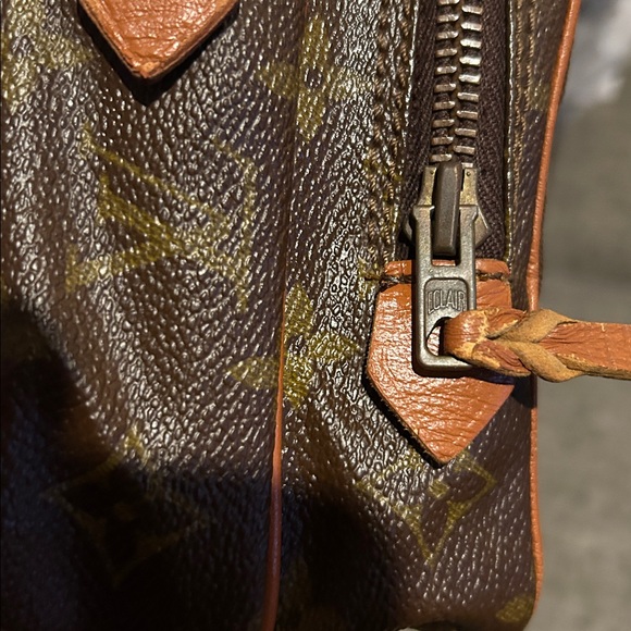 Louis Vuitton Authentic Rare Eclair LV mini crossbody - Picture 6 of 11